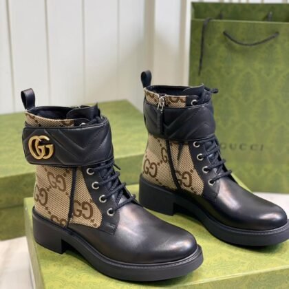 Botín con Doble G Gucci