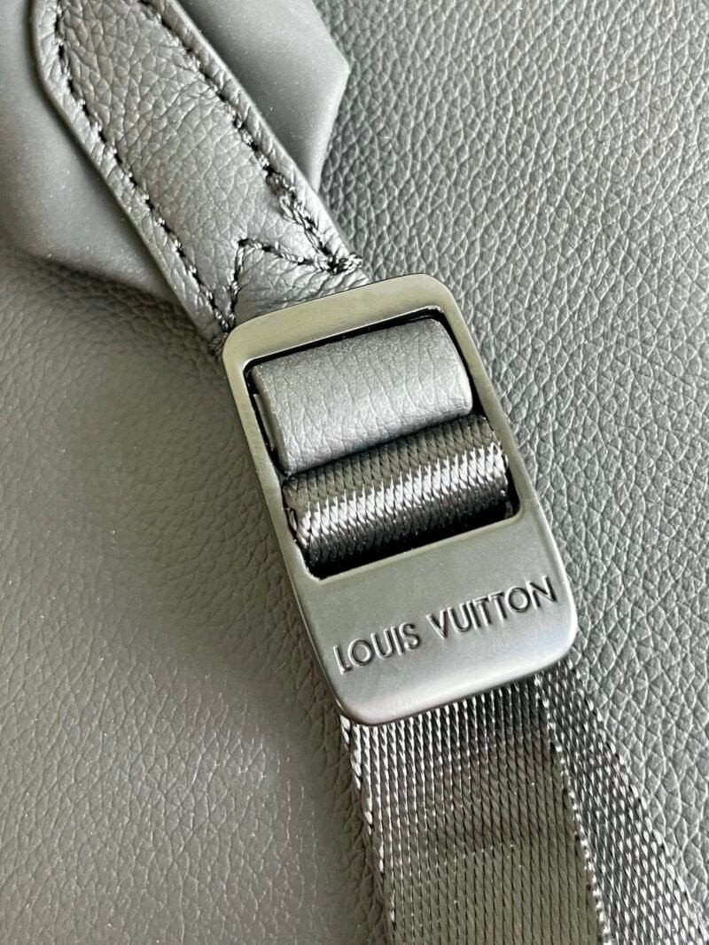 Mochila Discovery Louis Vuitton - Imagen 9