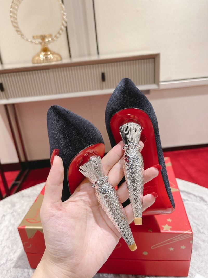 Salones Lipstrass CHRISTIAN LOUBOUTIN - Imagen 9