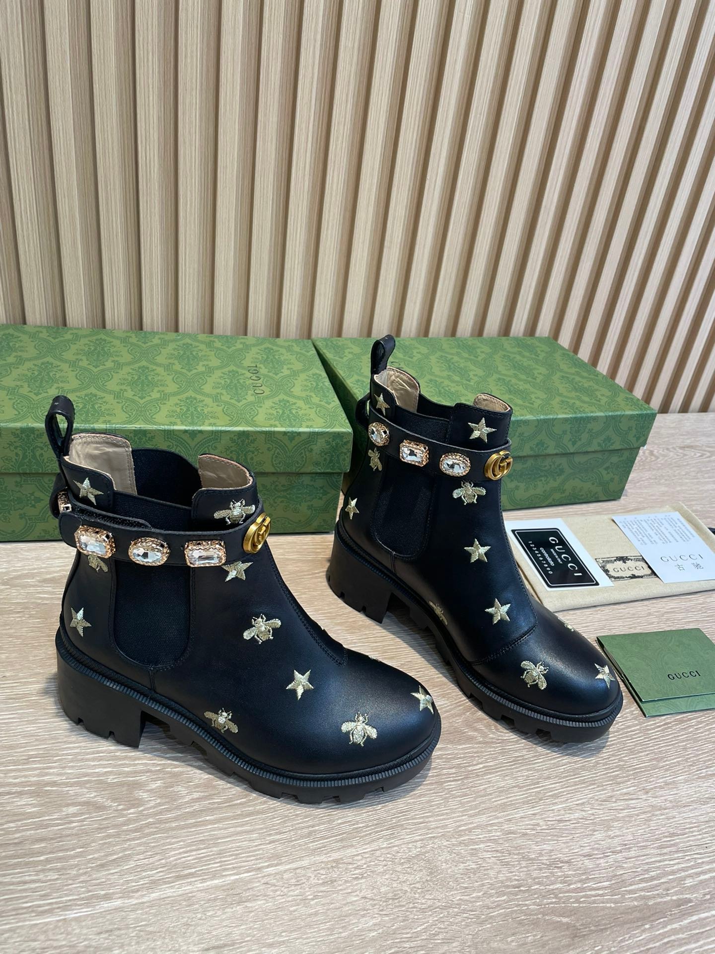 Botín de Piel con Trabilla GUCCI