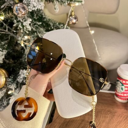 Gafas de sol cuadradas GUCCI