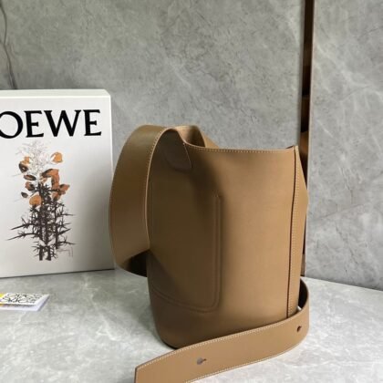 Bolso Pebble Bucket mediano LOEWE