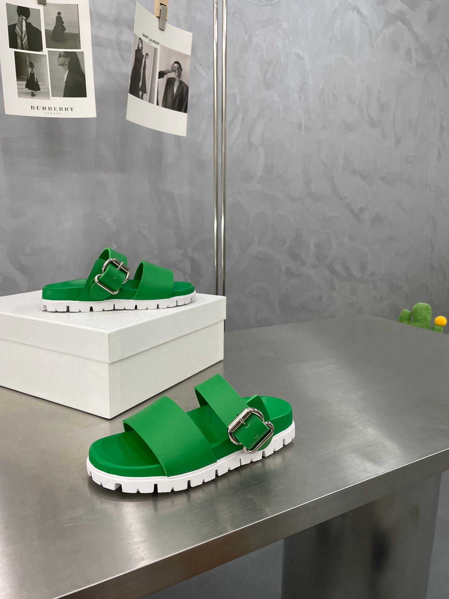 Sandalias de piel PRADA