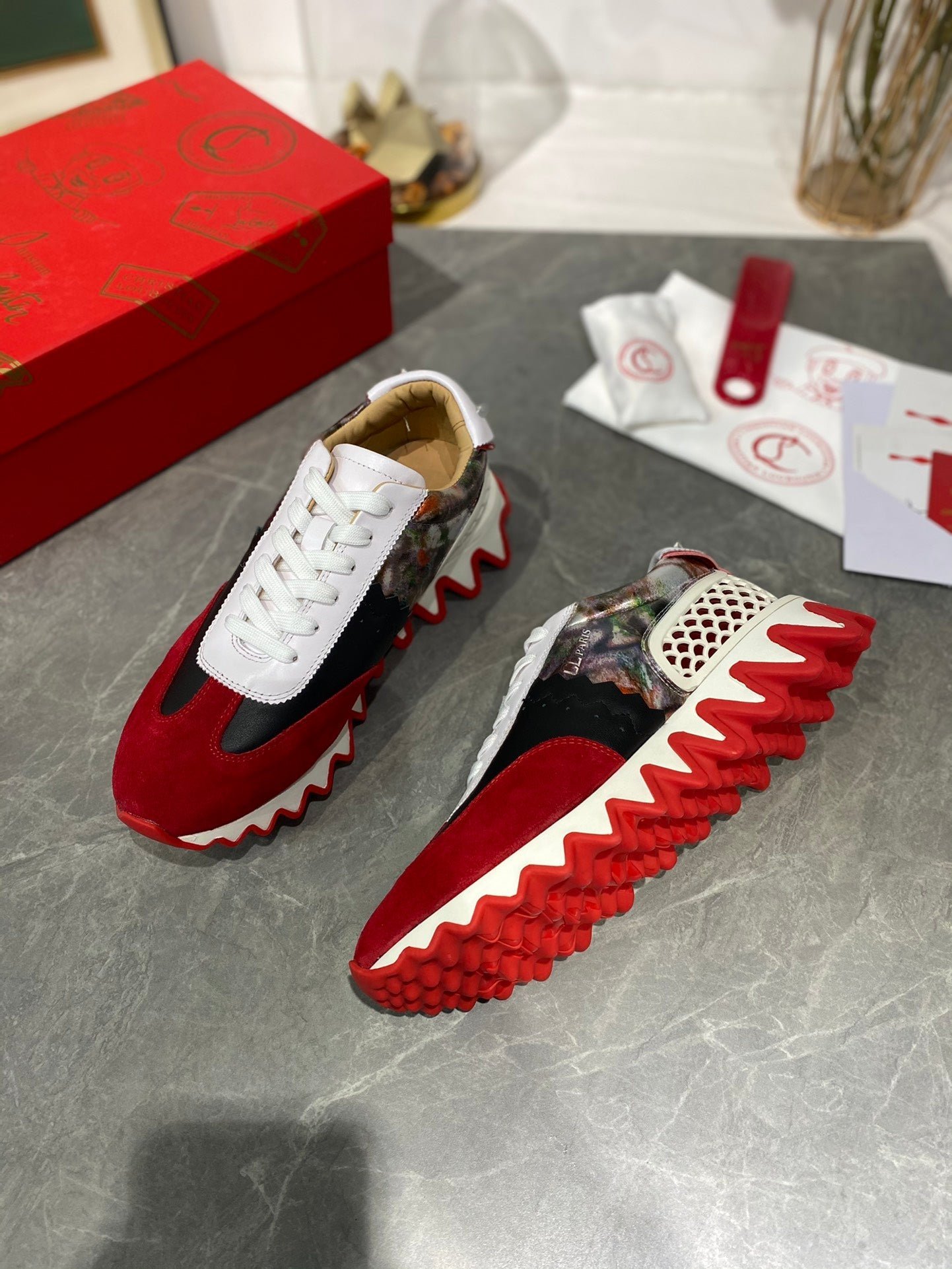 Loubishark CHRISTIAN LOUBOUTIN