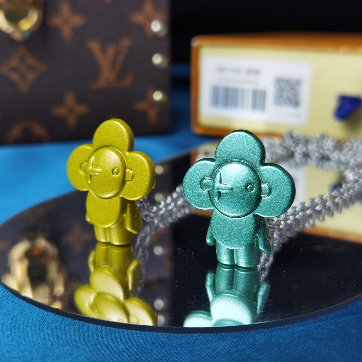 Colgante Vivienne grande Louis Vuitton - Imagen 6