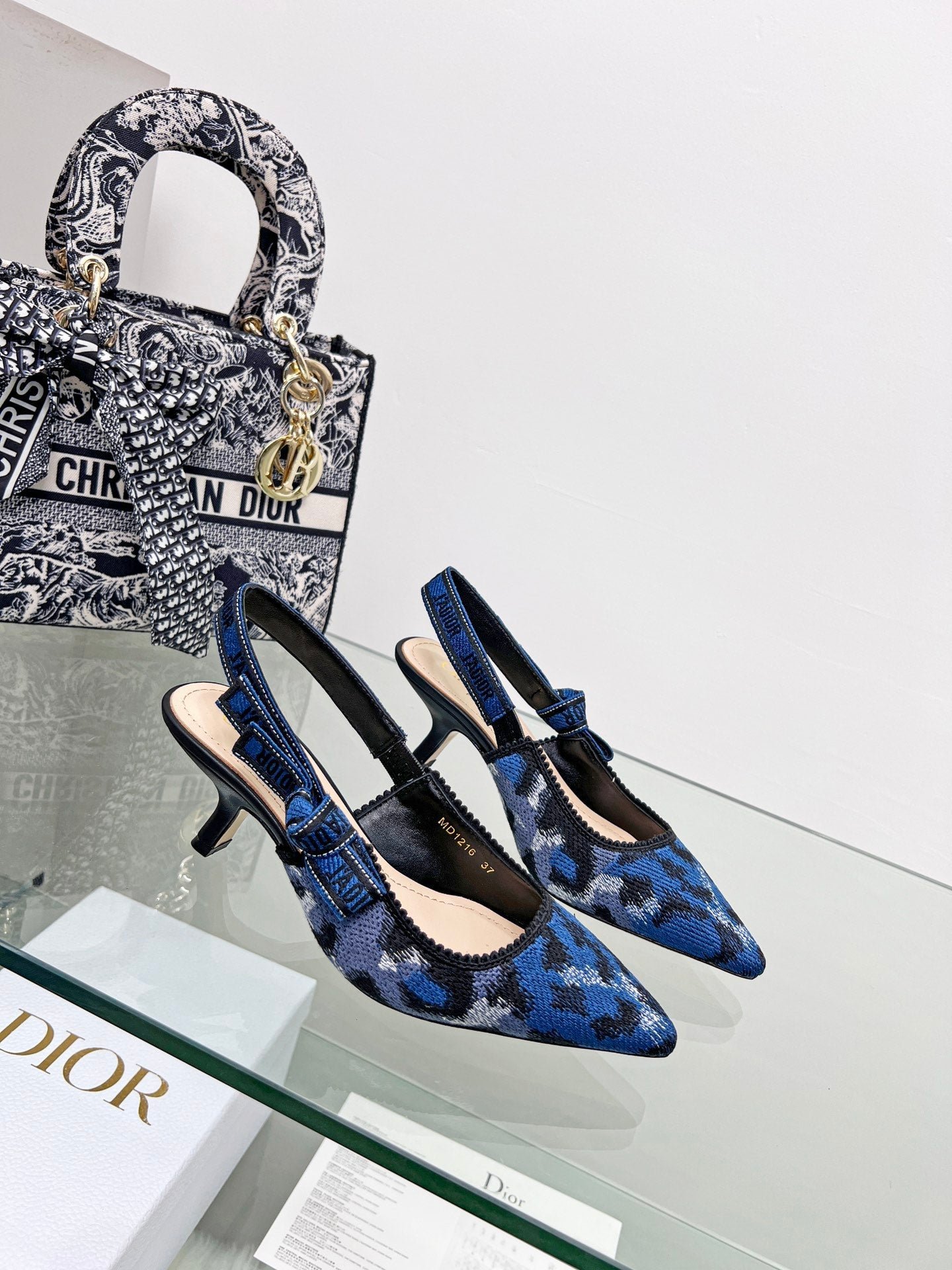 Zapato de salón slingback J'Adior DIOR