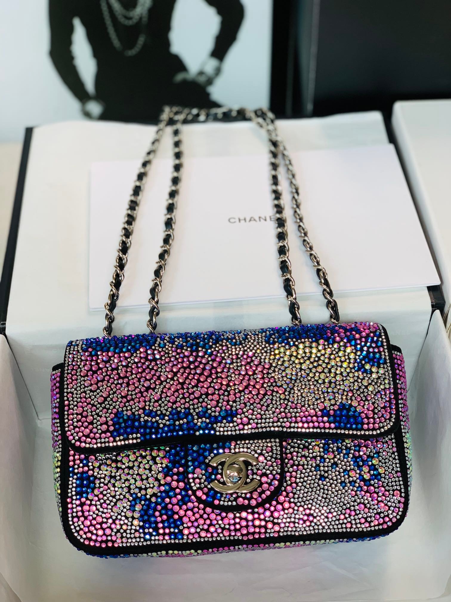 BOLSO CON SOLAPA CHANEL