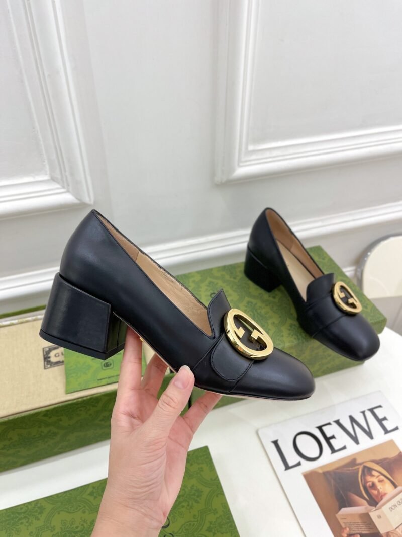 Zapato de salón Gucci Blondie de tacón medio - Imagen 6