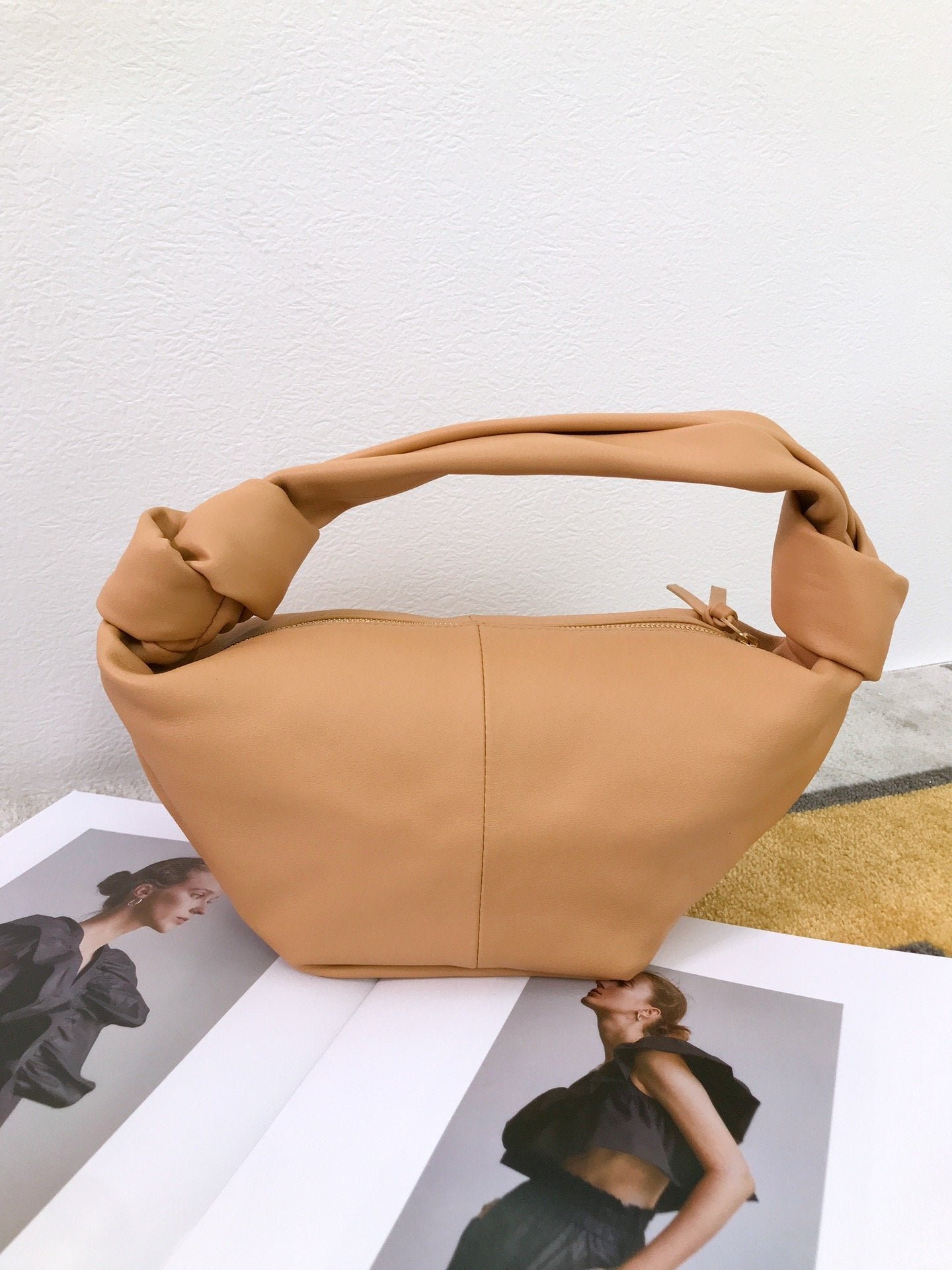 DOBLE NUDO BOTTEGA VENETA