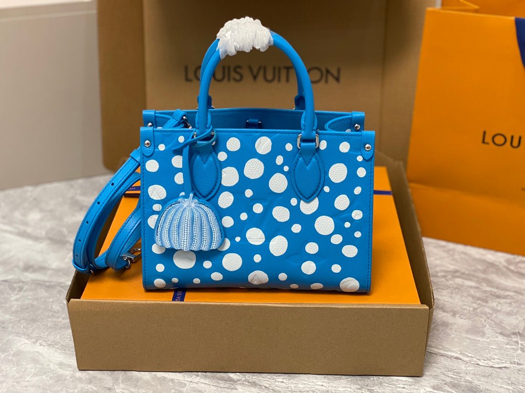 LV x YK Bolso OnTheGo PM Louis Vuitton