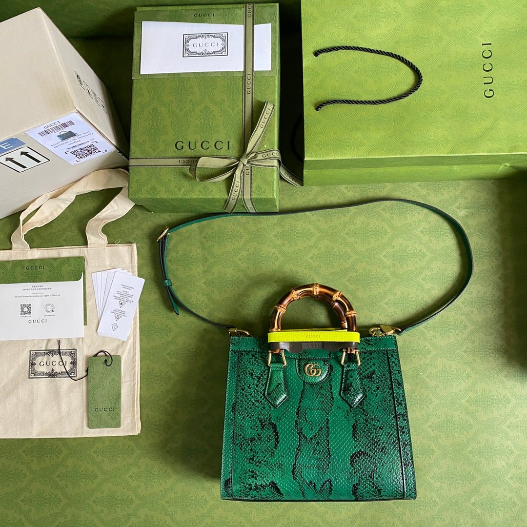 Bolso tote pequeño de pitón Gucci Diana