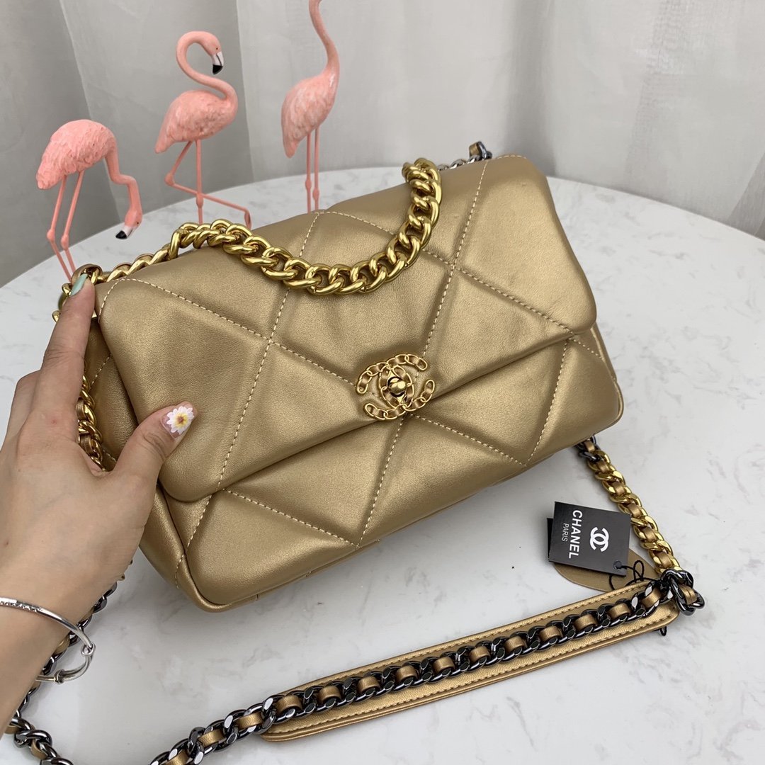 Bolso CHANEL 19