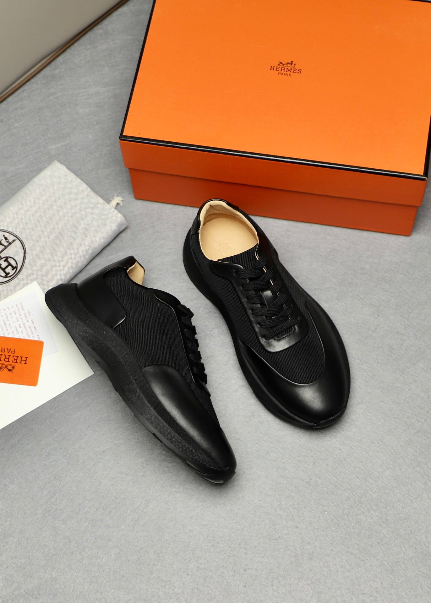 Deportivas HERMES