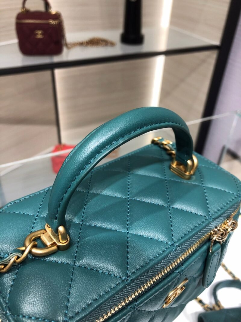 VANITY CASE CON CADENA CHANEL - Imagen 8