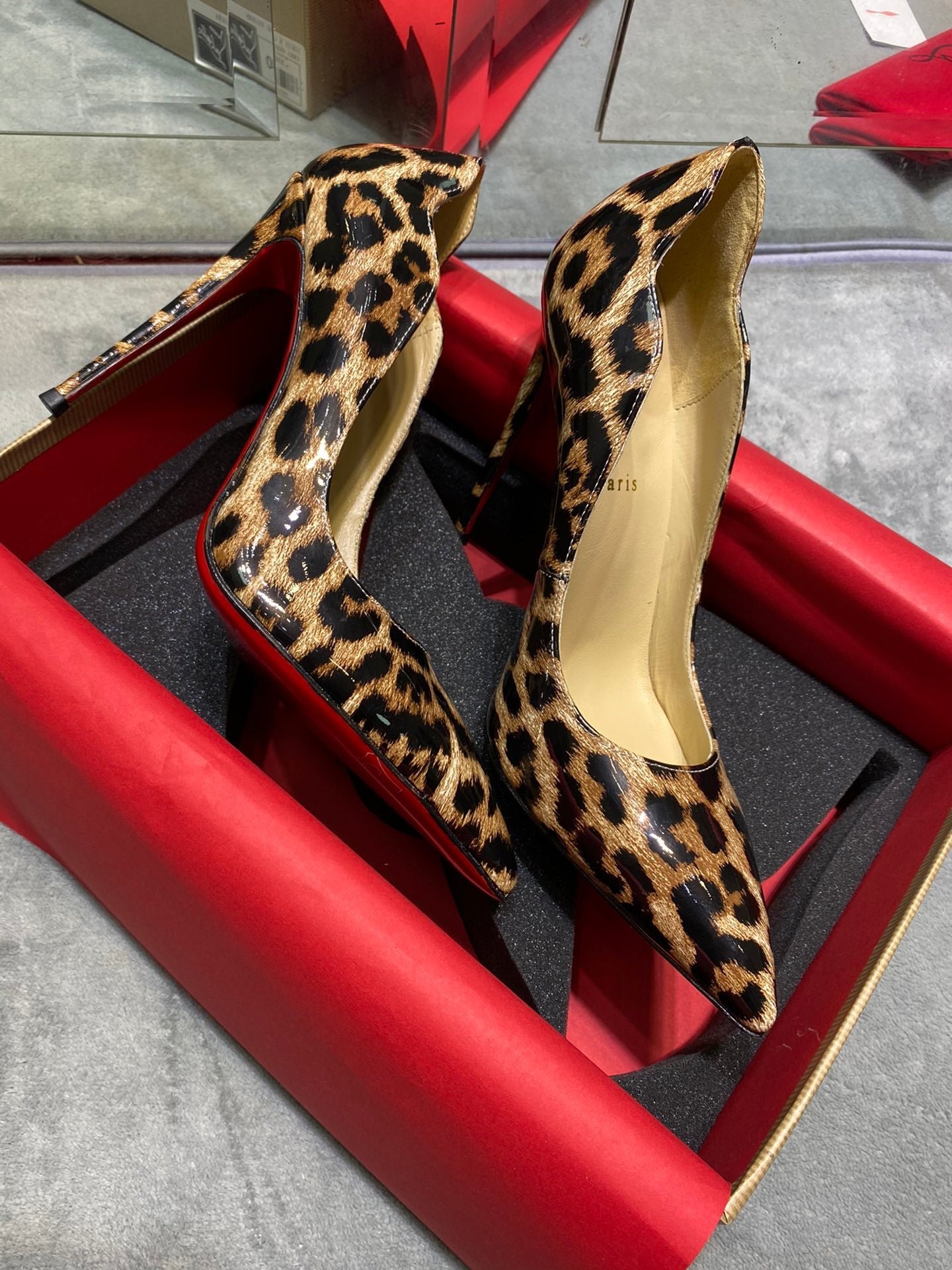 Hot Chick CHRISTIAN LOUBOUTIN