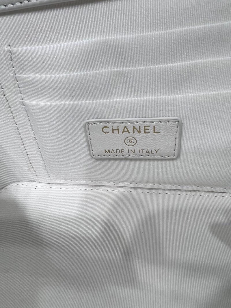 Vanity case con cadena Chanel - Imagen 9