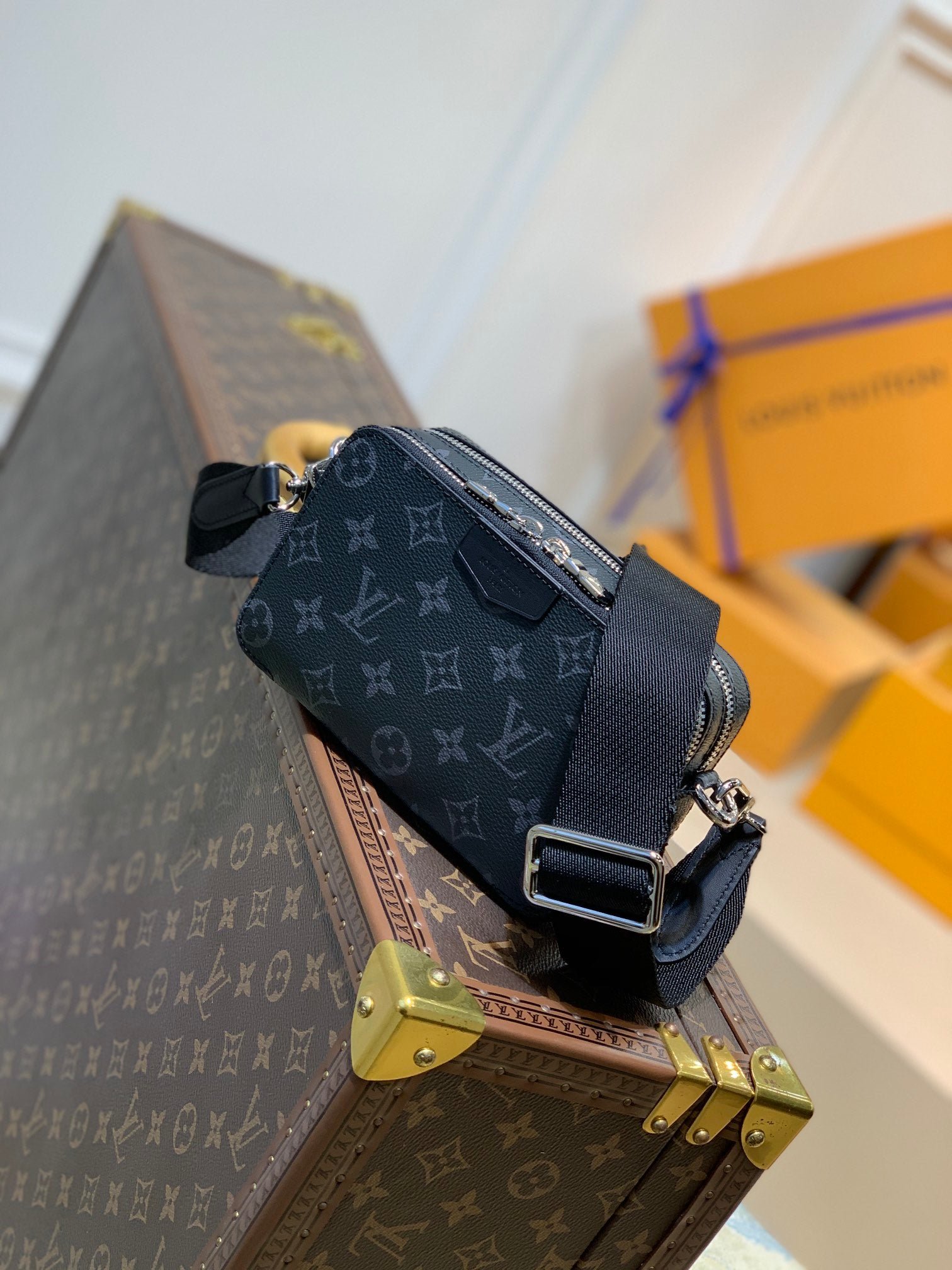 Cartera Alpha con bandolera Louis Vuitton