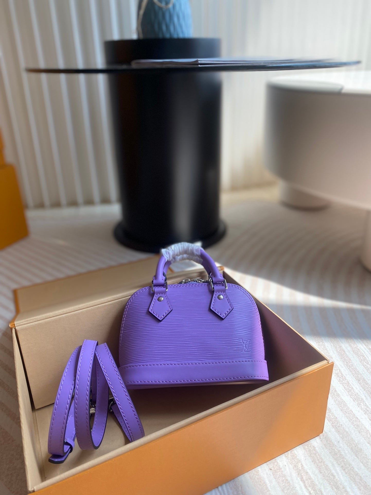 Bolso Nano Alma Louis Vuitton