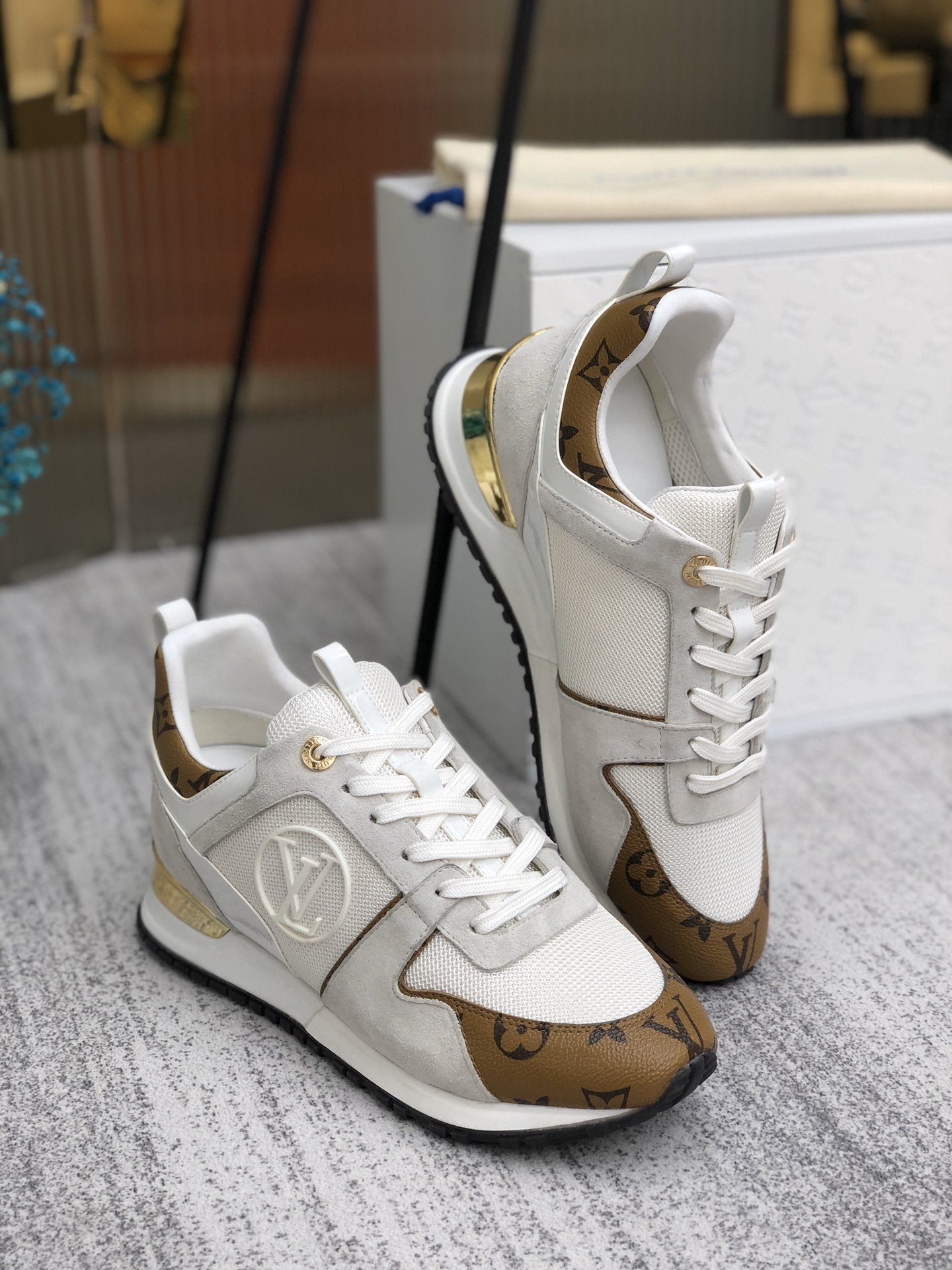 ZAPATILLA DEPORTIVA RUN AWAY Louis Vuitton