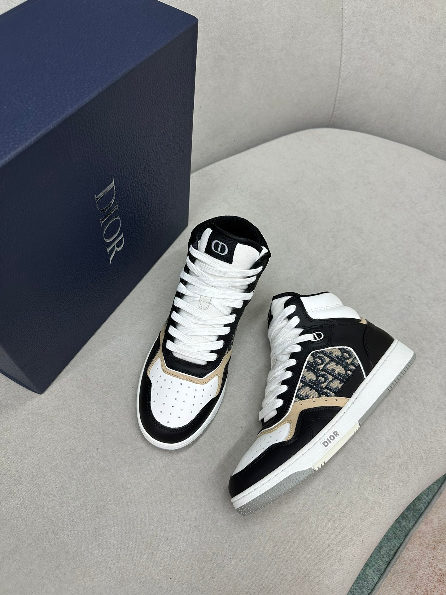 Sneaker caña alta B27 DIOR