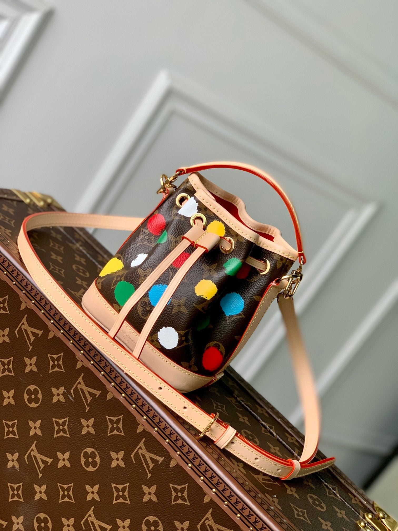LV x YK Bolso Nano Noé Louis Vuitton