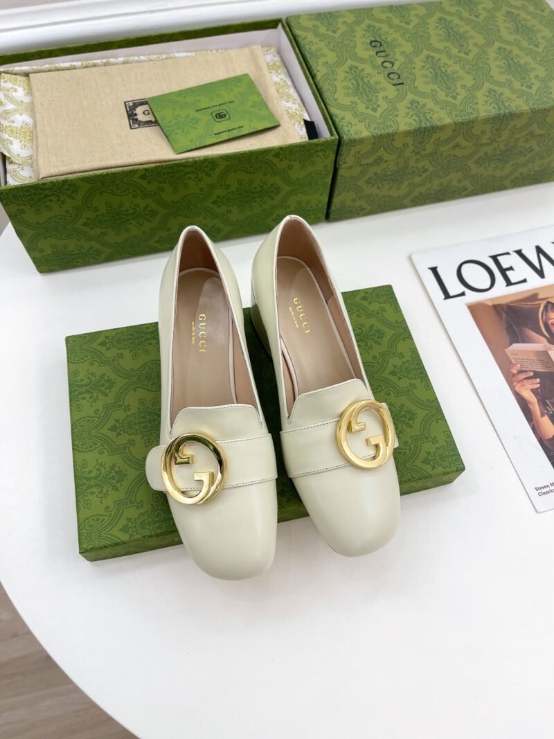 Zapato de salón Gucci Blondie de tacón medio - Imagen 2