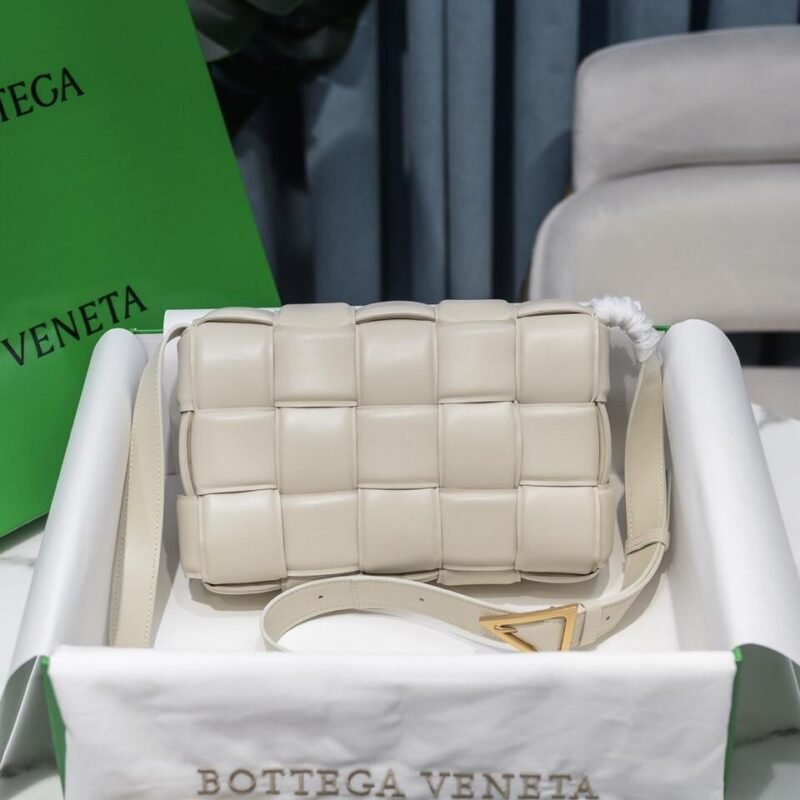 BOLSO CASSETTE AMOLADO BOTTEGA VENETA - Imagen 3