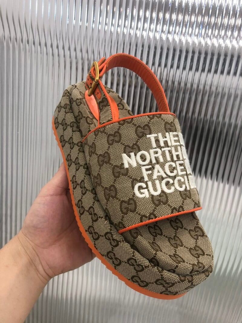 Sandalia con plataforma GG Gucci - Imagen 7