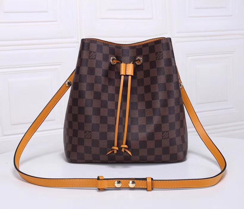 BOLSO NÉONOÉ LOUIS VUITTON