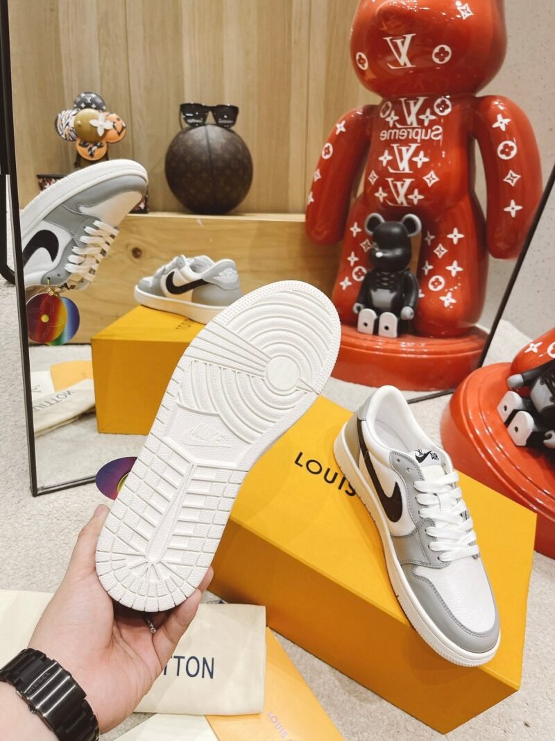 Louis Vuitton for Nike Dunk - Imagen 9