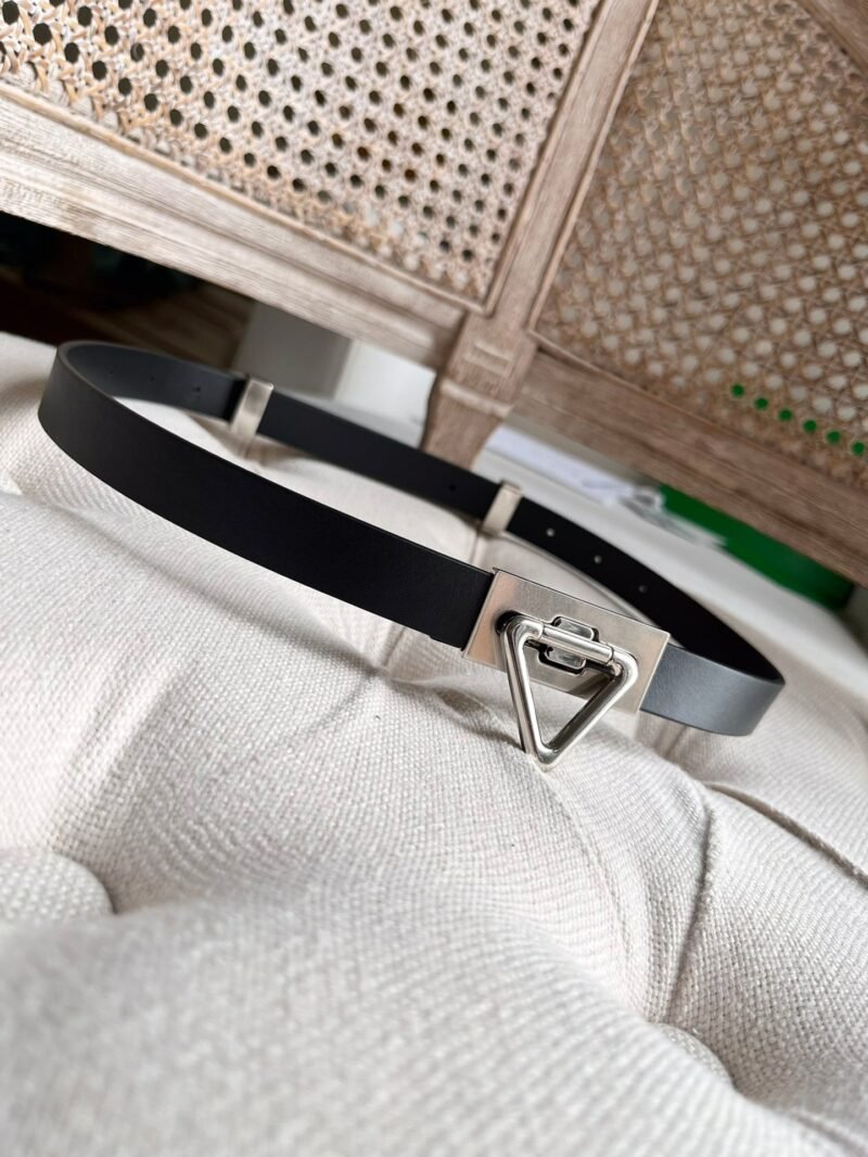 Cinturón Triangle Bottega Veneta - Image 4