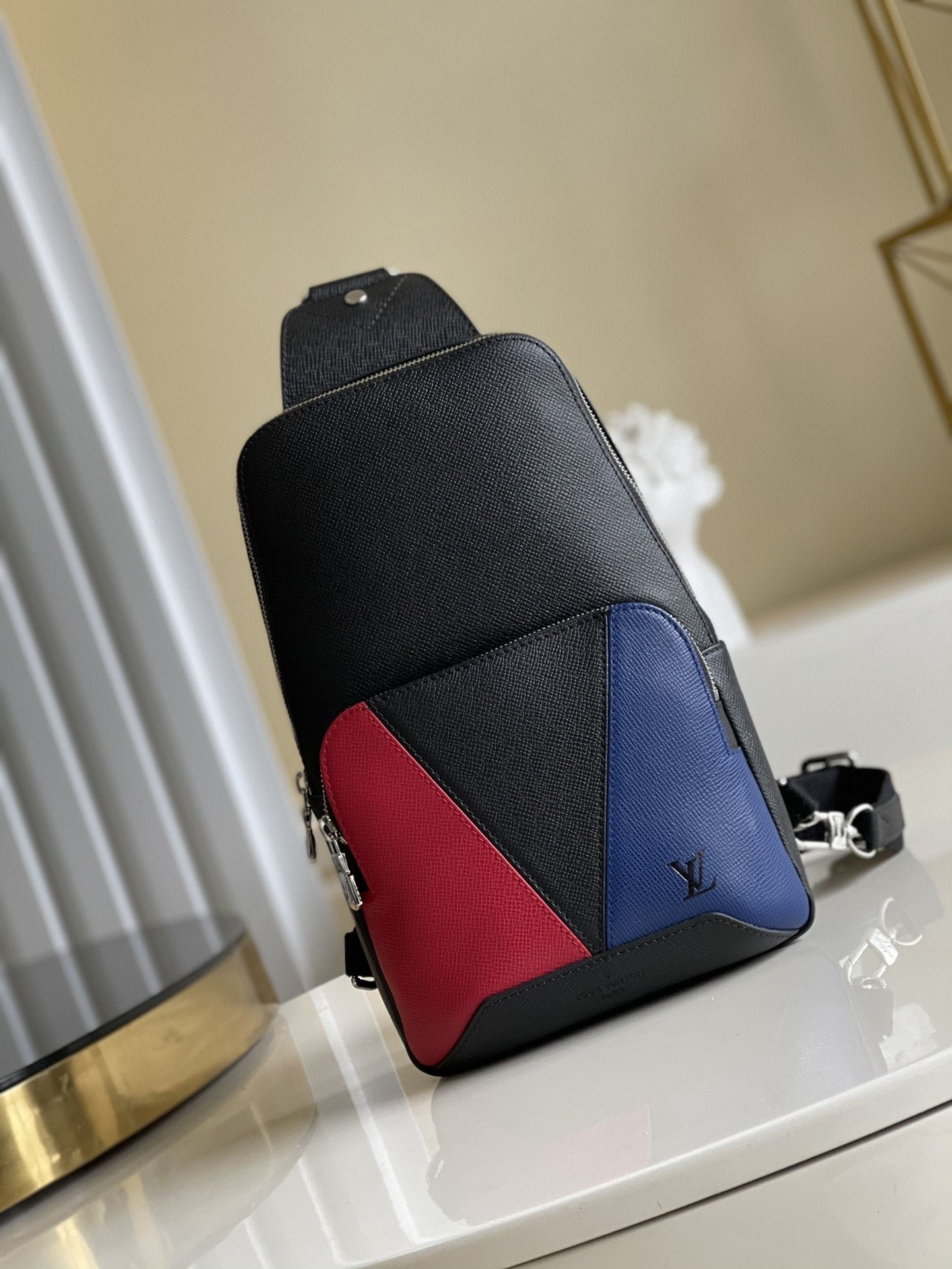 MOCHILA BANDOLERA AVENUE Louis Vuitton