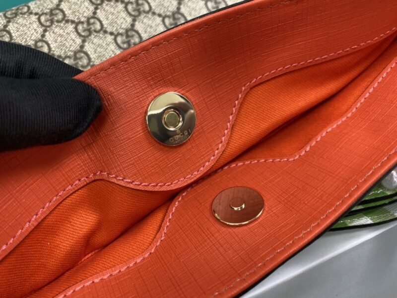 Tote Infantil GG con Lazo de Cuadros GUCCI - Imagen 9