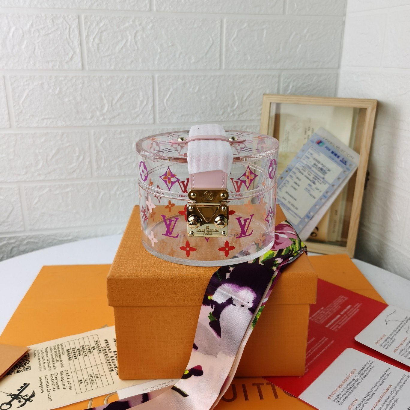 CAJA SCOTT LOUIS VUITTON