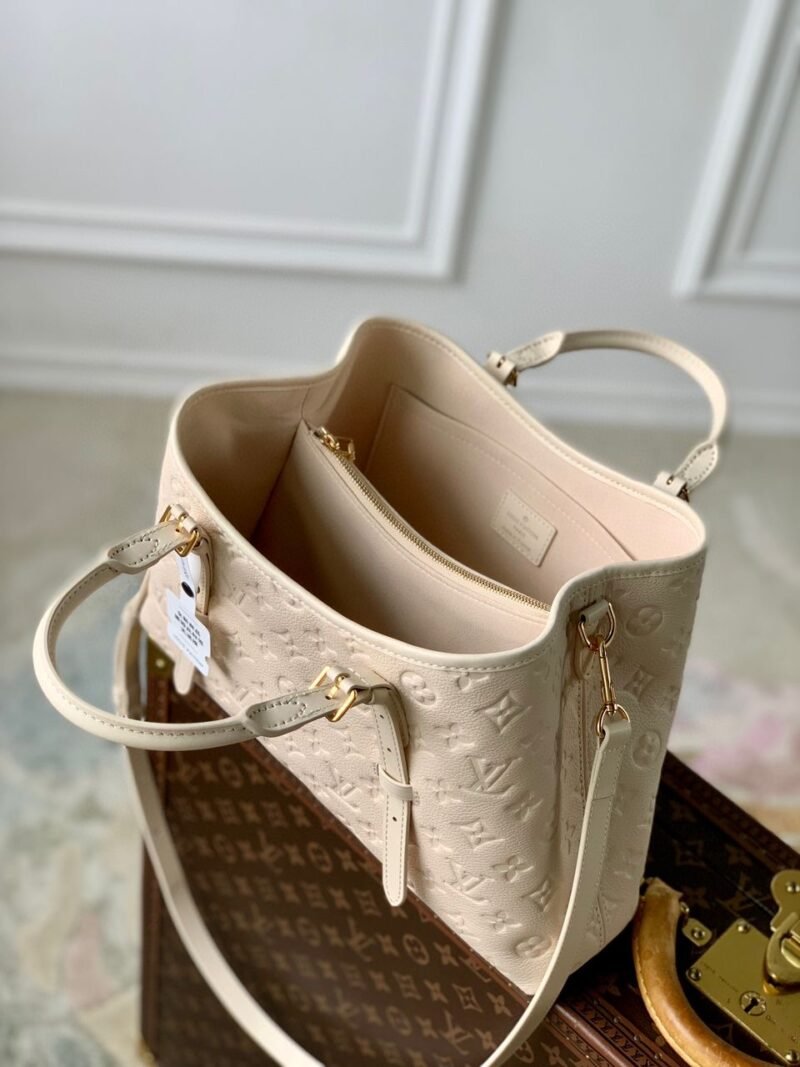 Bolso Babylone Tote PM Louis Vuitton - Imagen 7