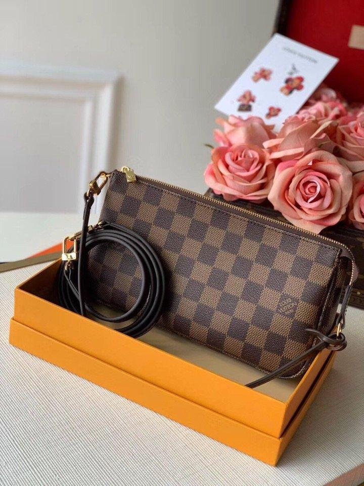 POCHETTE ACCESSOIRES NM Louis Vuitton