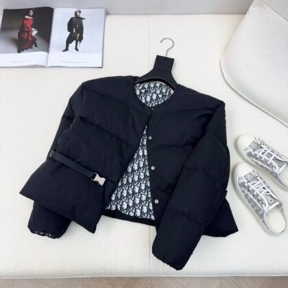 Chaqueta acolchada con cinturón Dior