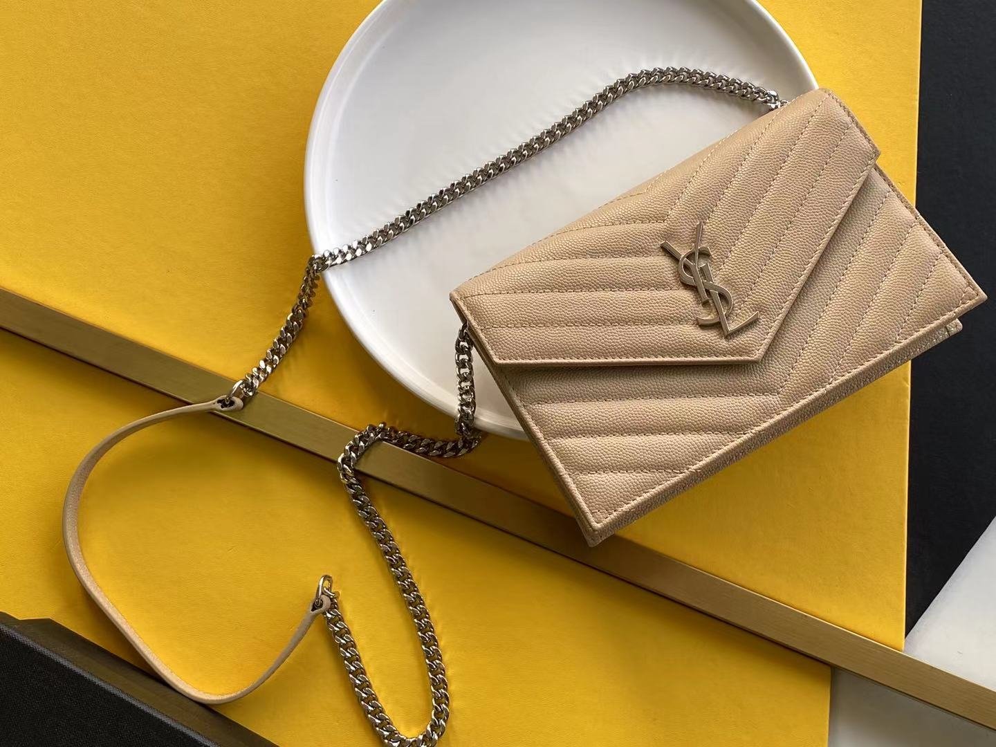 Bolso Envelope YSL