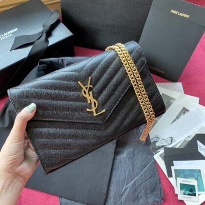 CARTERA CON CADENA GRAIN DE POUDRE YSL