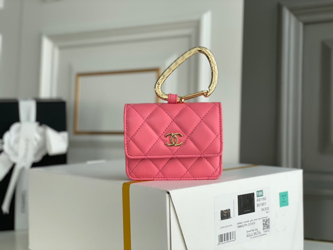 LLAVERO CON MONEDERO CHANEL