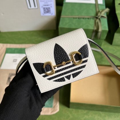 Tarjetero adidas x Gucci con Horsebit