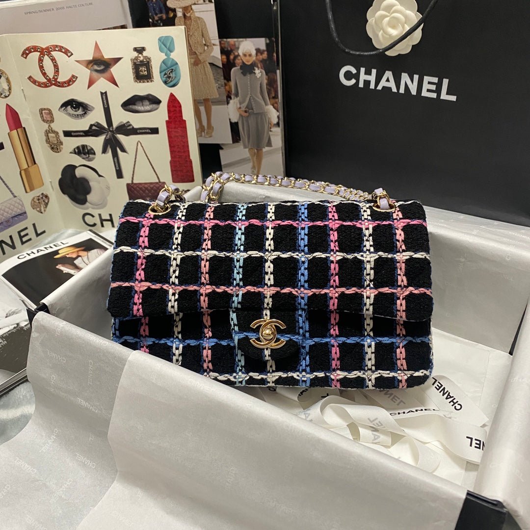 Bolso grande con solapa Chanel