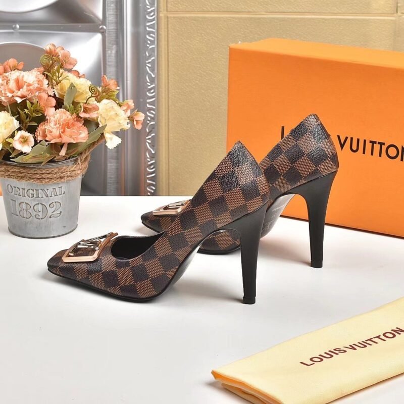 ZAPATO DE SALÓN MADELEINE Louis Vuitton - Imagen 27