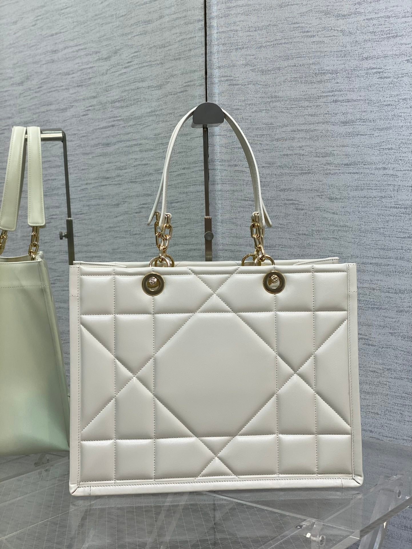 Bolso tote mediano Dior Essential