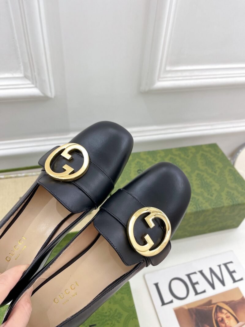 Zapato de salón Gucci Blondie de tacón medio - Imagen 7