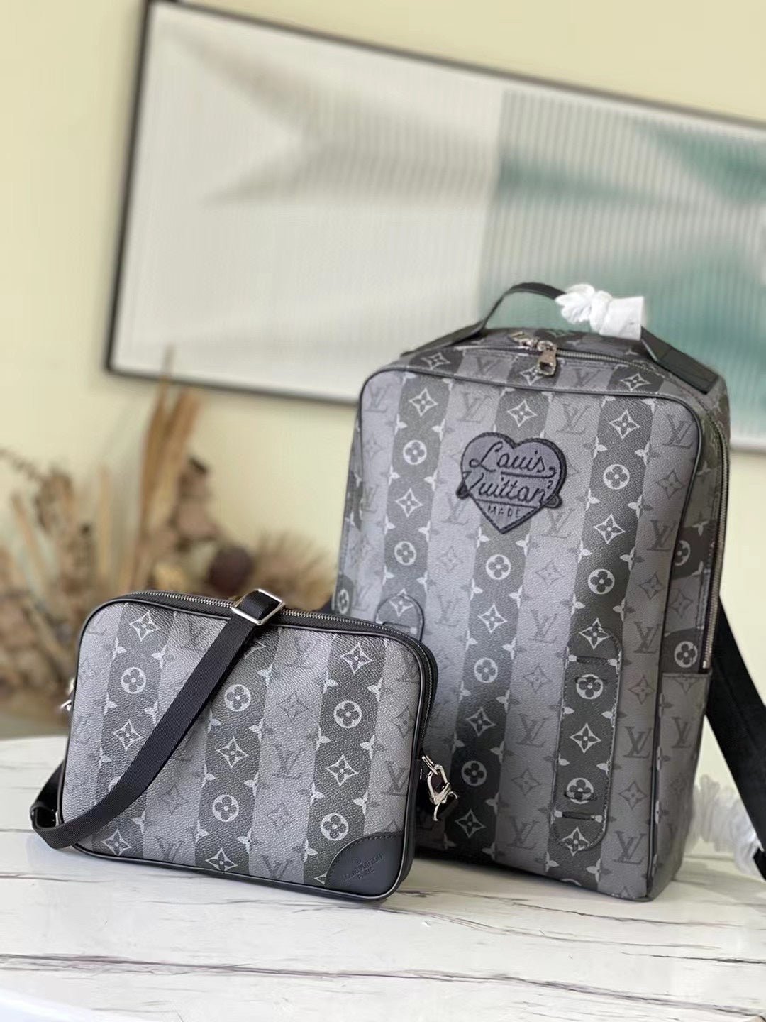 MOCHILA UTILITARY LOUIS VUITTON