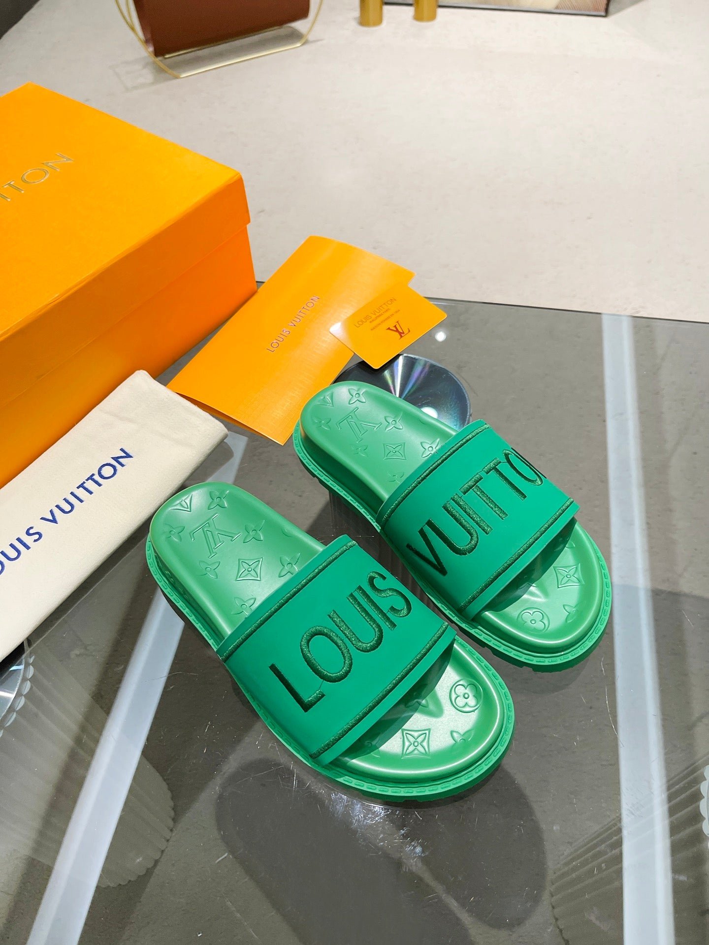 Sandalias Louis Vuitton