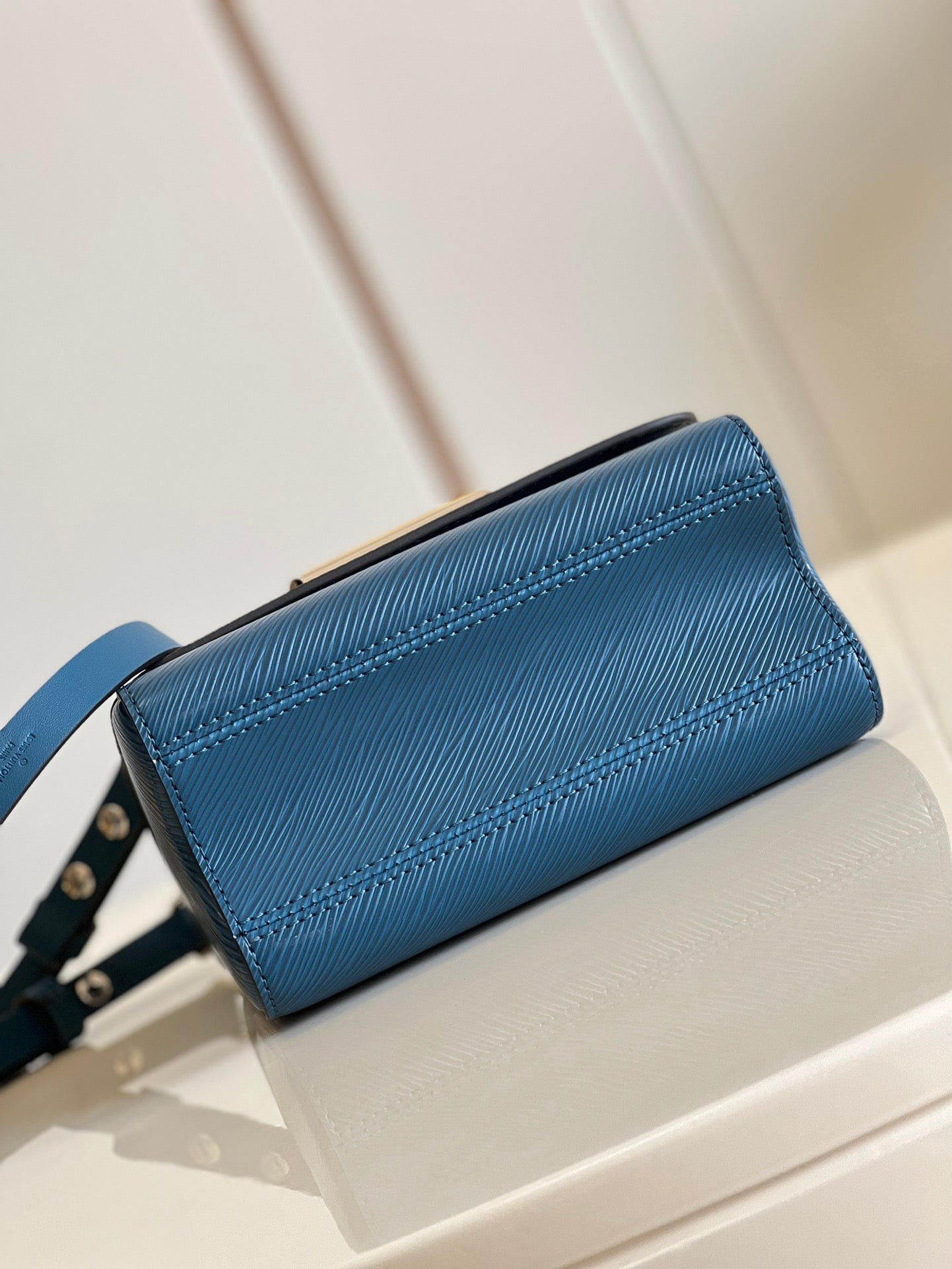 Bolso Twist PM con cadena Louis Vuitton - Imagen 4