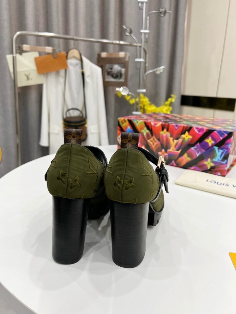 ZAPATO DE SALÓN LOUIS VUITTON - Imagen 9