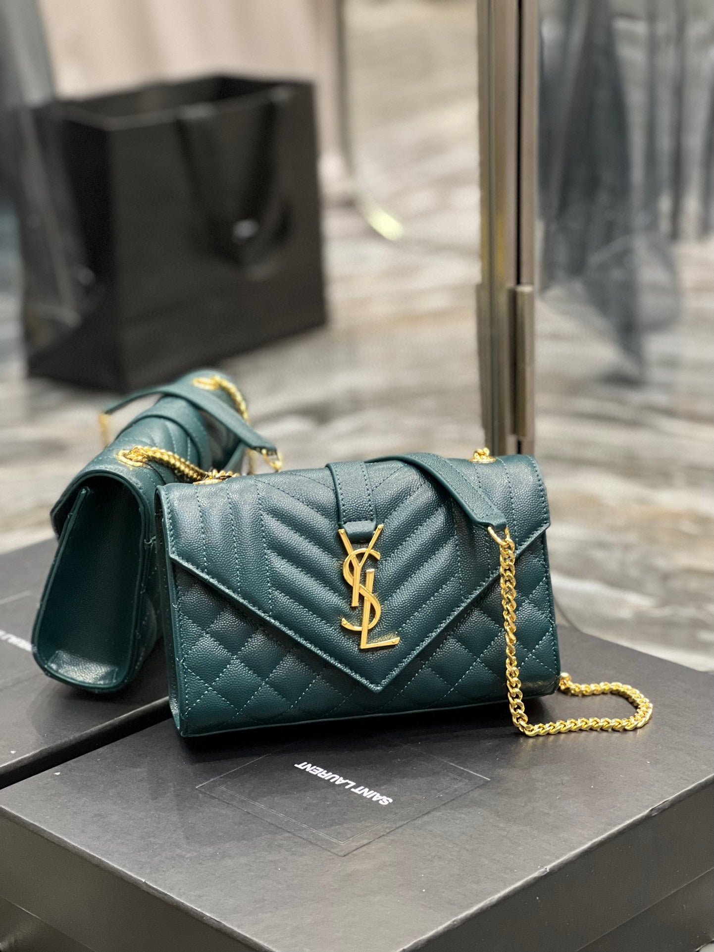 Bolso Envelope YSL